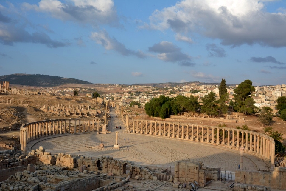 Oval Forum and Cardo Maximus, Jerash