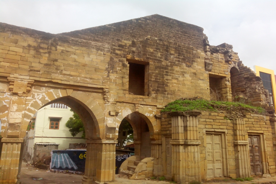 Ruins of fort wall and gate near Brahmapuri area