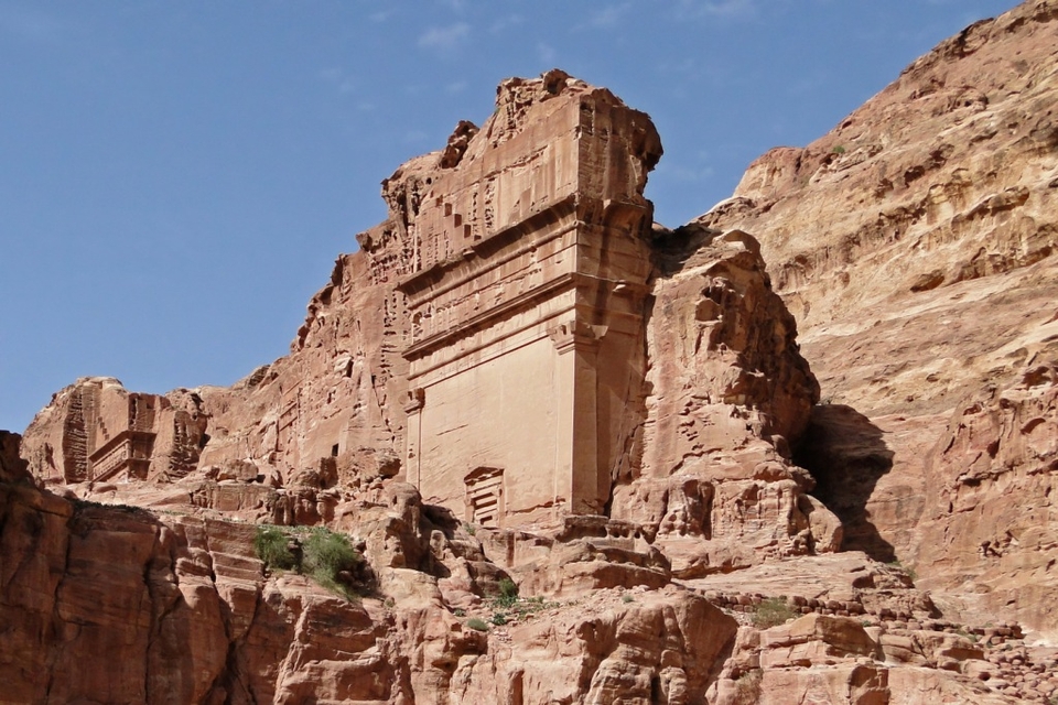 Uneishu Tomb, Petra